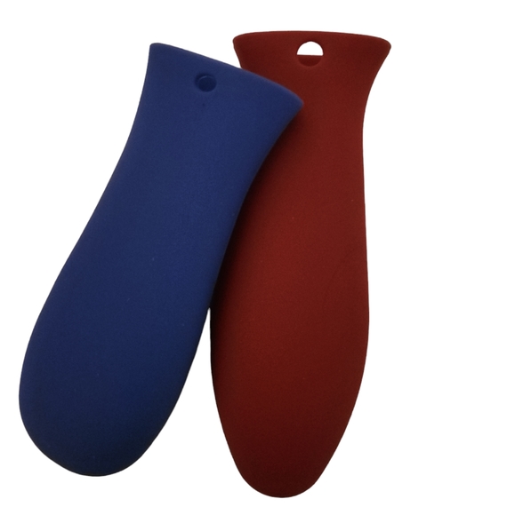 Blue and Red Lodge Silicone Cast Iron Handle Holders - Picture 3 of 3